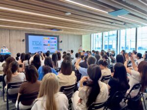 LinkedIn(中国)营销解决方案资深客户总监苏虹伊